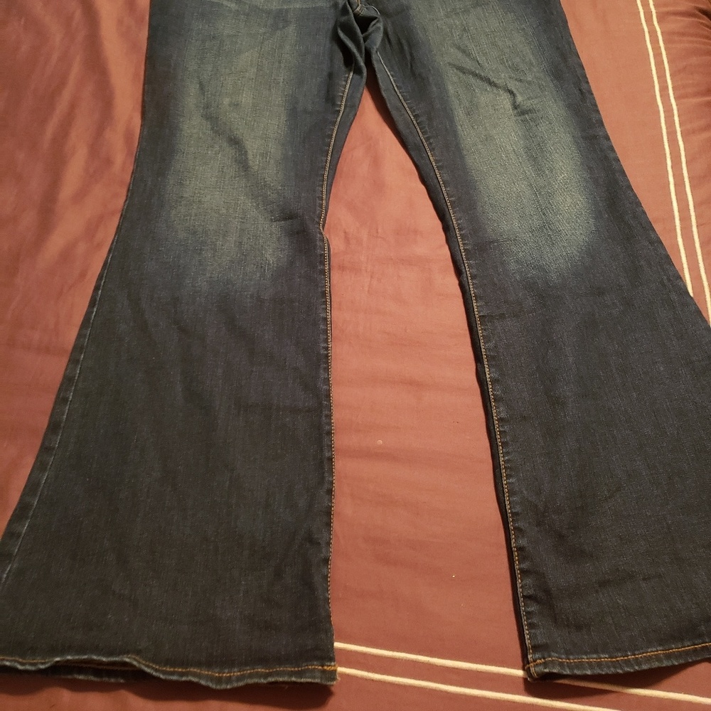 Old Navy maternity jeans